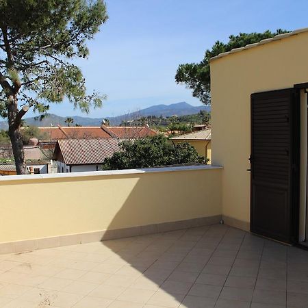 Casa Vacanze Roccella Beach Campofelice Di Roccella Exterior photo